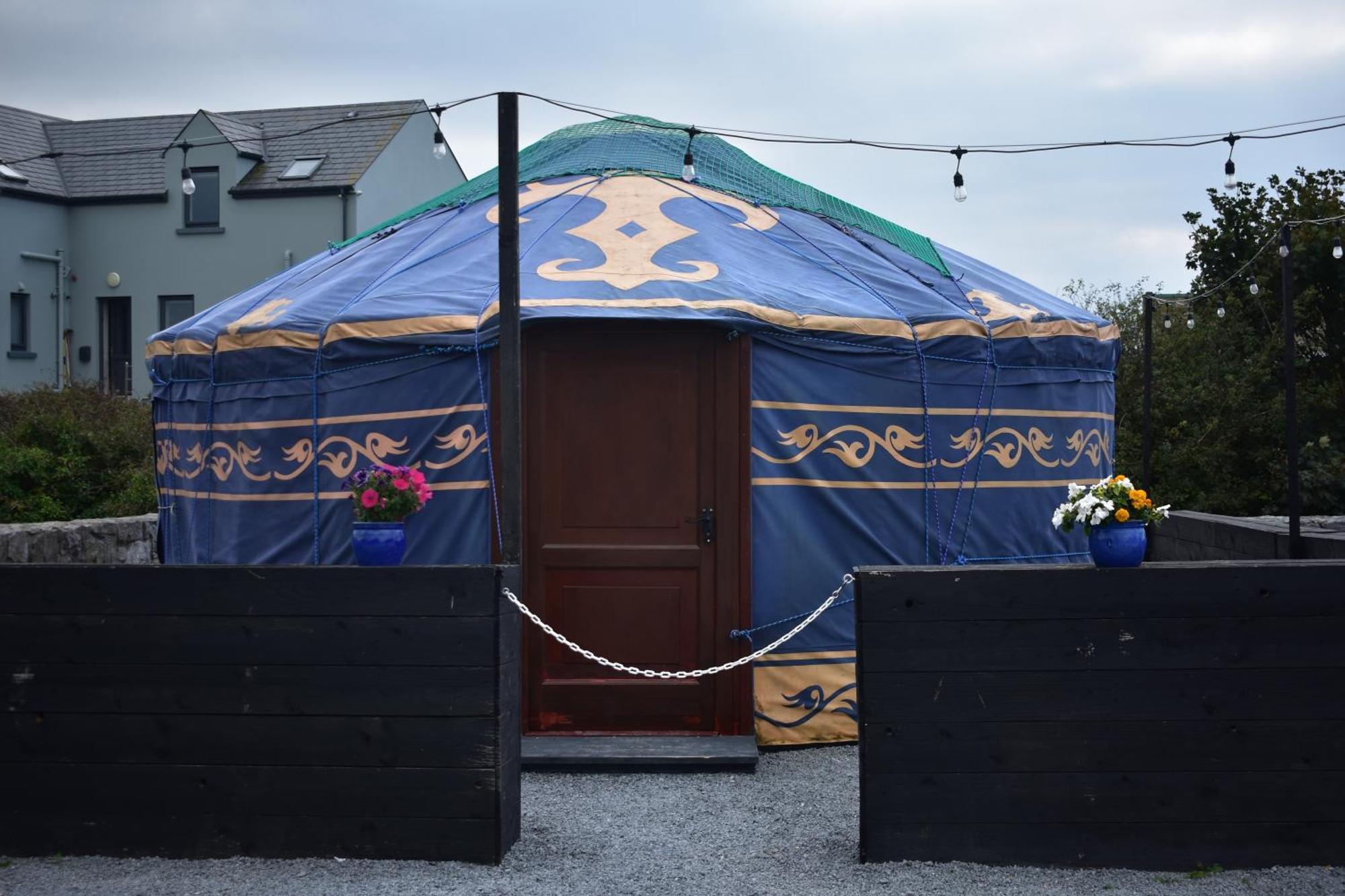 Готель Doolin Glamping Екстер'єр фото