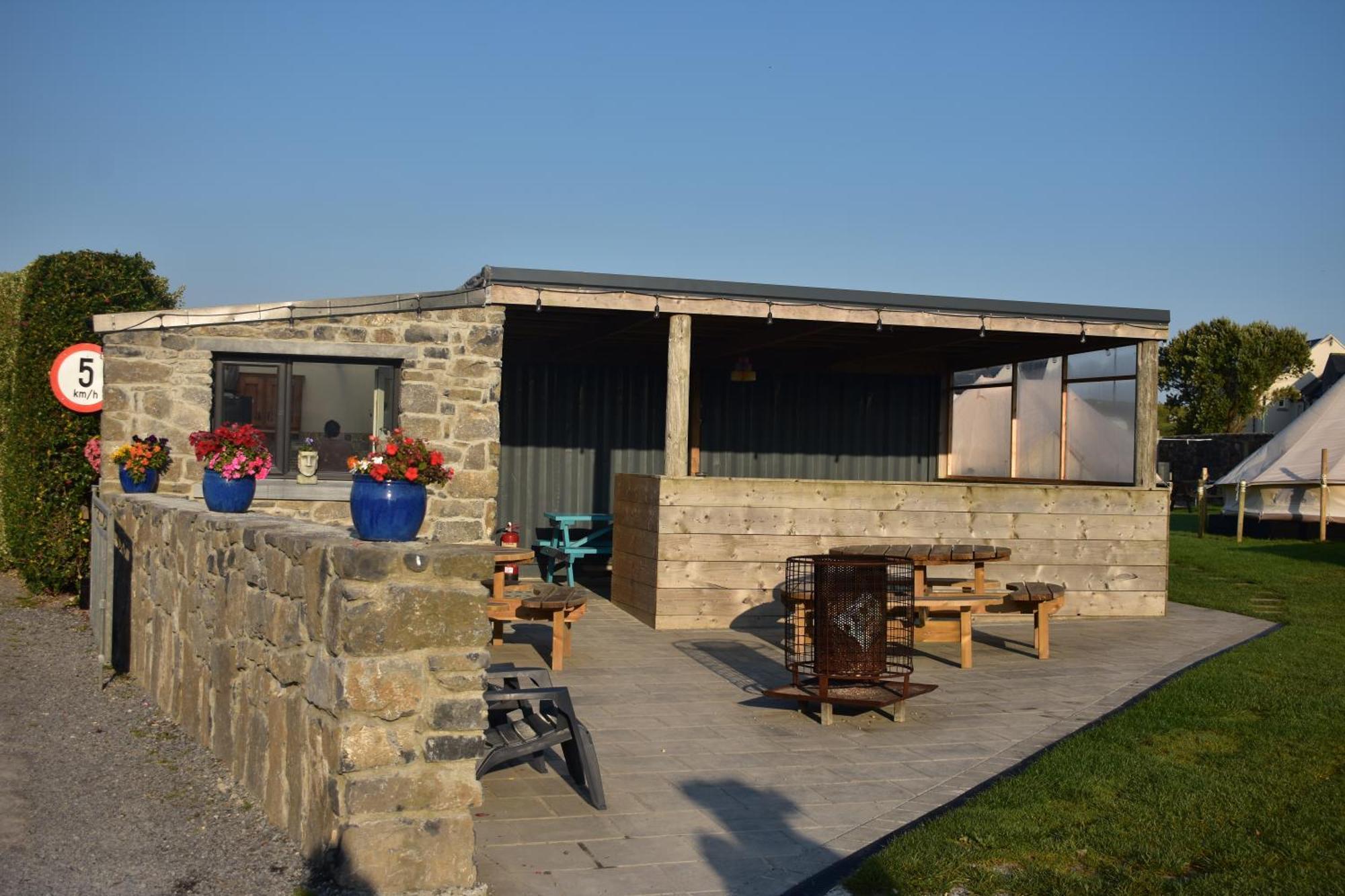 Готель Doolin Glamping Екстер'єр фото