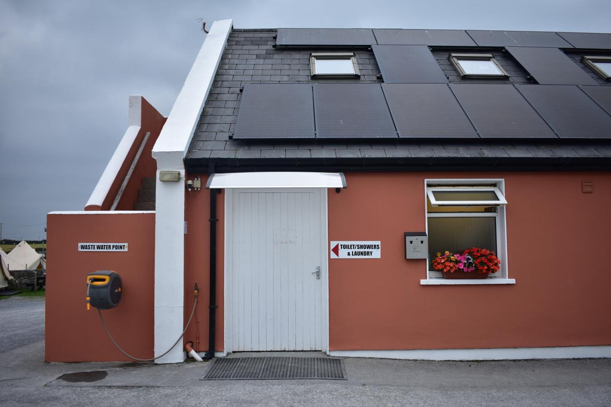 Готель Doolin Glamping Екстер'єр фото